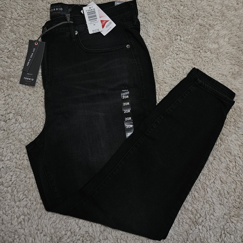 NWT Torrid Sky High Skinny, 20R Cool Cat Black